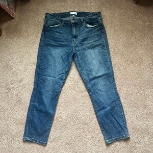 Studio Blue Women’s Mid Rise Cropped Skinny Jeans Size 32”‎
